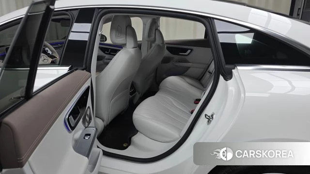 Mercedes-Benz EQE V295 2023 Белый из Кореи, фото 2