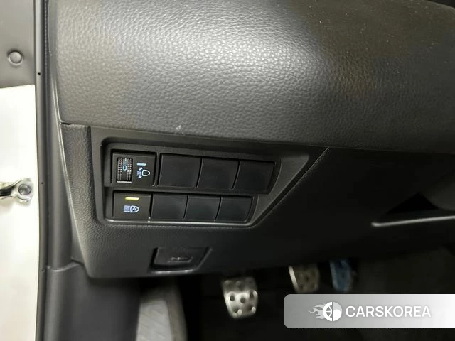 Toyota Yaris (Beats) 2022 Белый из Кореи, фото 2