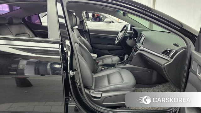 Hyundai Avante AD 2018 Черный из Кореи, фото 2