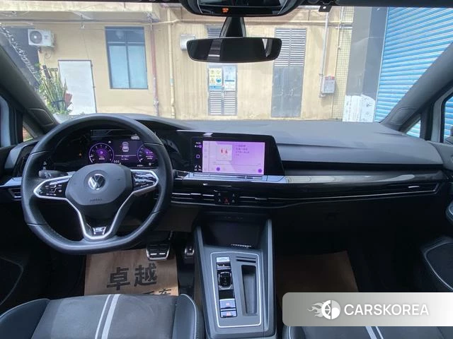 Volkswagen Golf 2023 Белый из Китая, фото 2