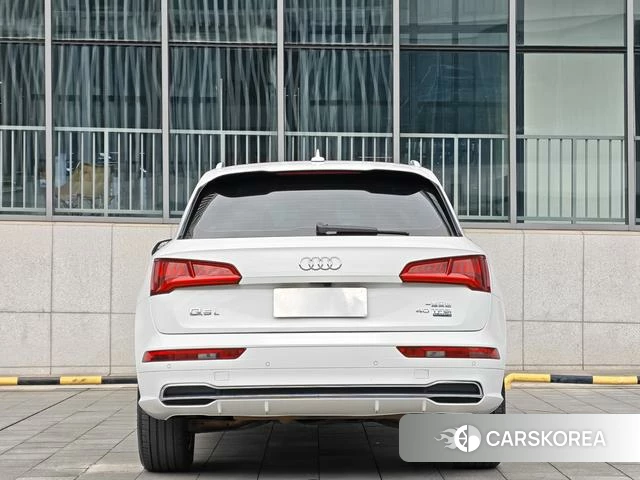 Audi Q5L 2019 Белый из Китая, фото 2