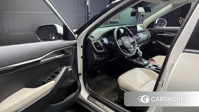 Kia Seltos 2020 Белый из Кореи, фото 2