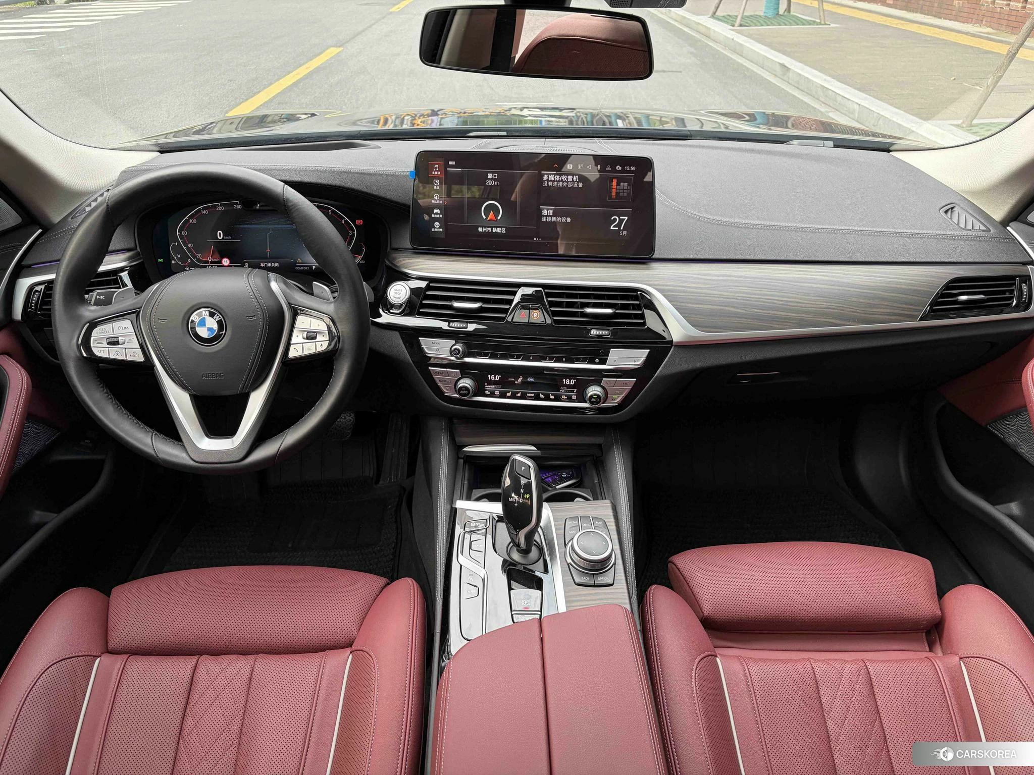 BMW 5 series 2021 Черный из Китая, фото 2