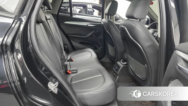 BMW X1 (F48) 2018 Черный из Кореи, фото 2