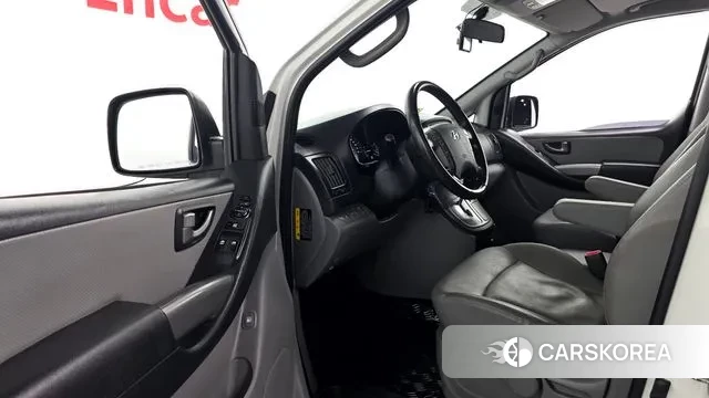 Hyundai The New Grand Starex 2018 Белый из Кореи, фото 2