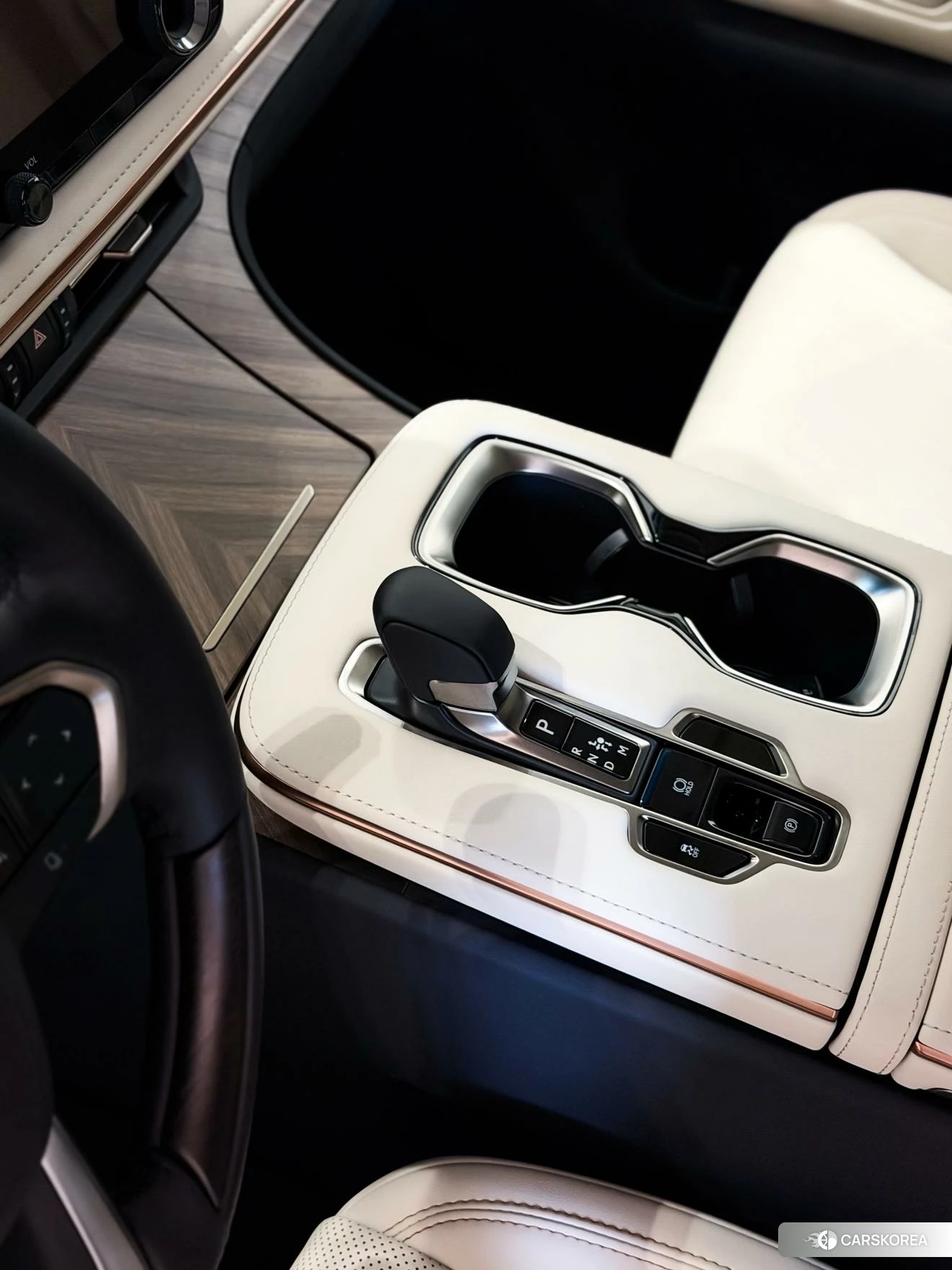 Lexus LM 2025 Белый из Китая, фото 2