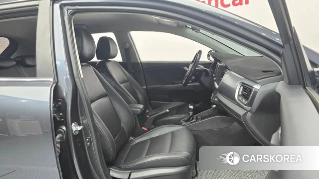 Kia Stonic 2018 Серый из Кореи, фото 2