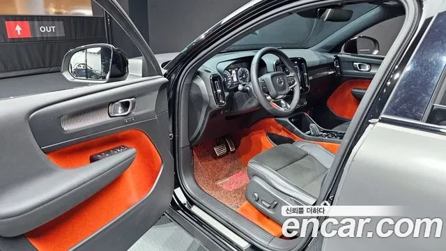 Volvo XC40 2019 Серебристо-серый из Кореи, фото 2