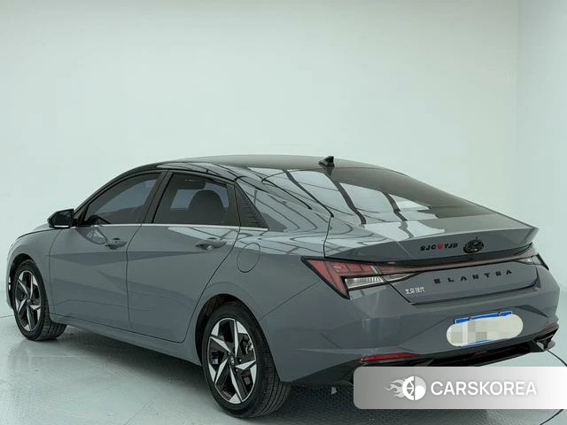 Hyundai Elantra 2022 Темно-серый из Китая, фото 2
