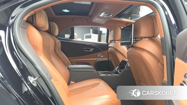 Bentley Flying Spur 3rd Generation 2023 Черный из Кореи, фото 2