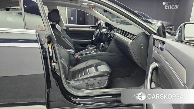 Volkswagen Arteon 2018 Черный из Кореи, фото 2
