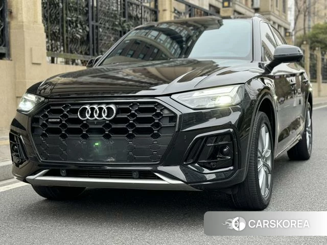 Audi Q5L 2023 Черный из Китая, фото 2