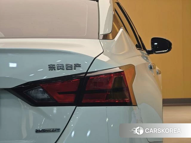 Nissan Teana 2022 Белый из Китая, фото 2