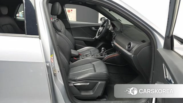Audi Q2 2020 Серебряный из Кореи, фото 2
