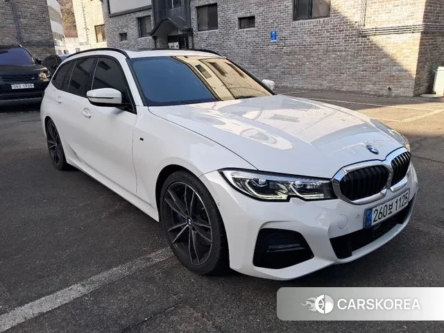 BMW 3 Series (G20) 2022 Белый из Кореи, фото 2