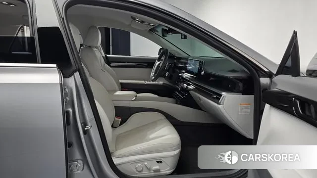 Hyundai Grandeur Hybrid (GN7) 2023 Серебристо-серый из Кореи, фото 2