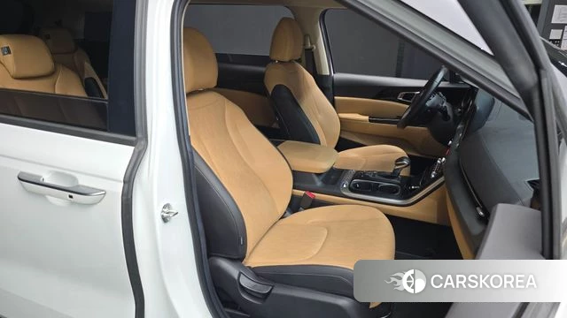 Kia Carnival 4th generation 2023 Белый из Кореи, фото 2