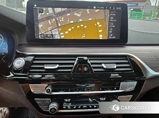 BMW 5 Series (G30) 2021 Черный из Кореи, фото 2