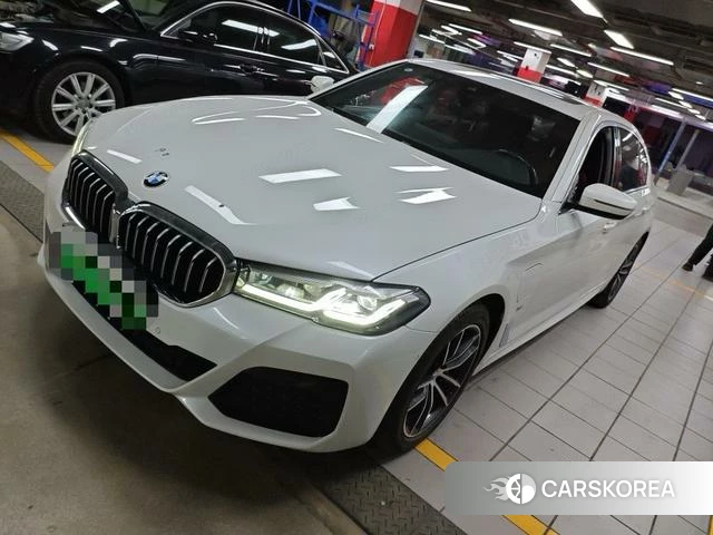 BMW 5 series PHEV 2021 Белый из Китая, фото 2