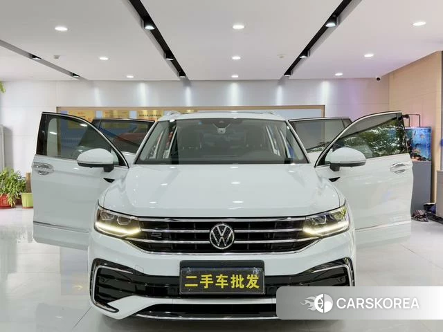 Volkswagen Tiguan L 2023 Белый из Китая, фото 2