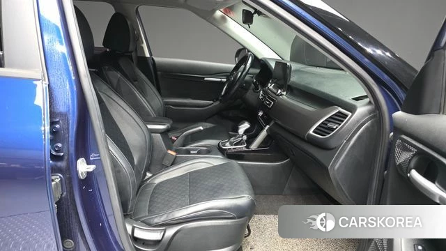 Kia Seltos 2020 Синий из Кореи, фото 2