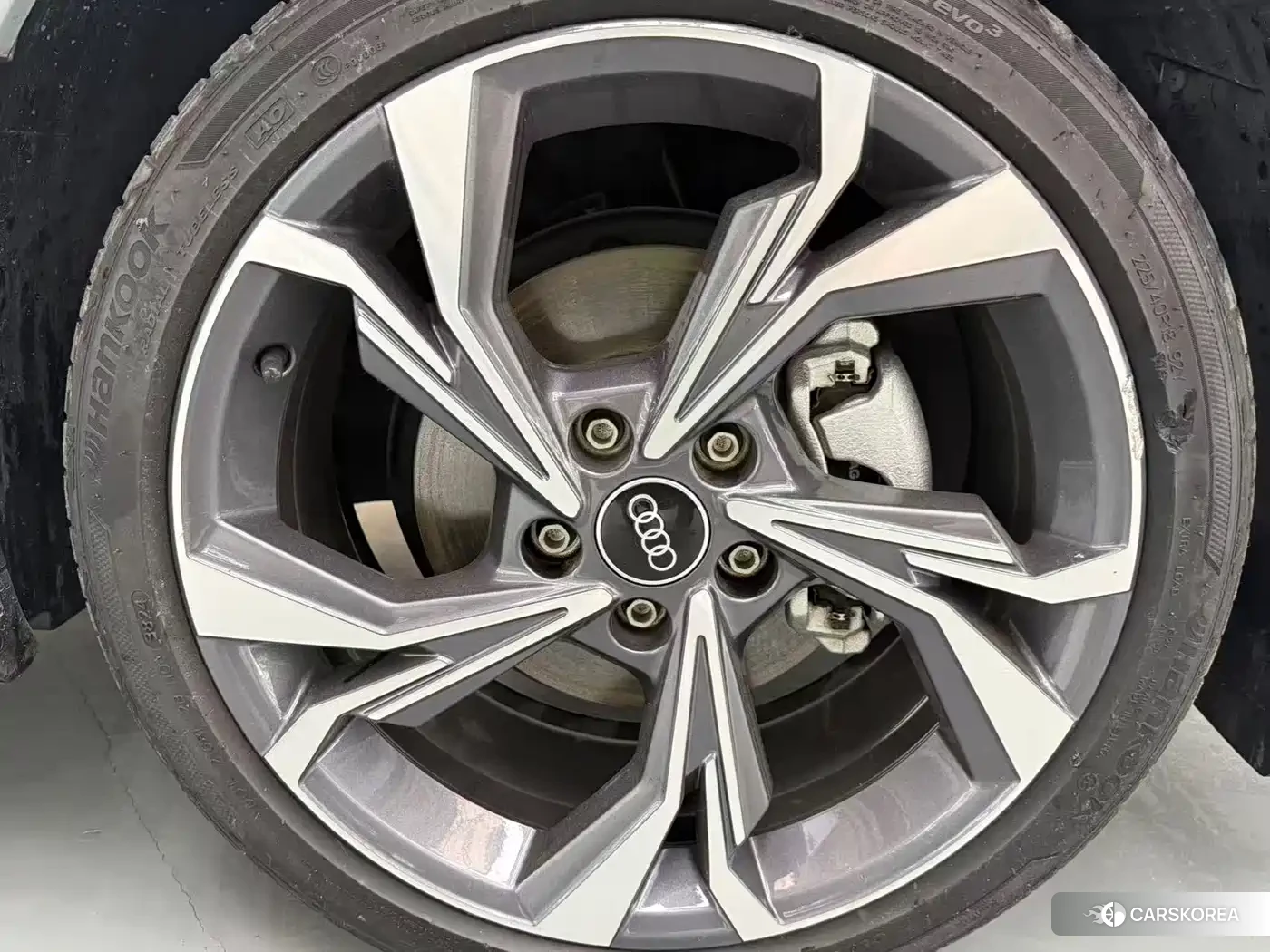 Audi A3 2024 Silver/gray из Китая, фото 2
