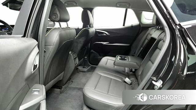 Chevrolet (GM Daewoo) Trax Crossover 2024 Черный из Кореи, фото 2