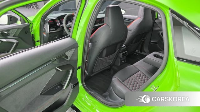 Audi RS3 (8Y) 2026 Зеленый из Кореи, фото 2