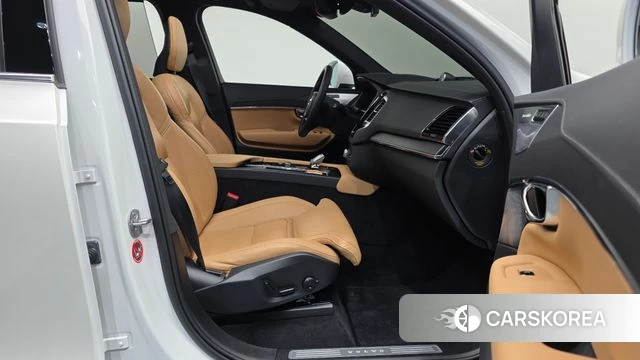 Volvo XC90 second Generation 2022 Белый из Кореи, фото 2