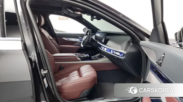 BMW 7 Series (G70) 2023 Серый из Кореи, фото 2