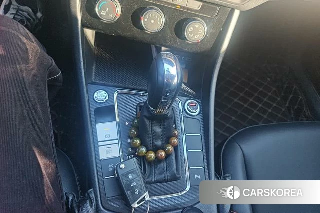 Volkswagen Bora 2022 Белый из Китая, фото 2