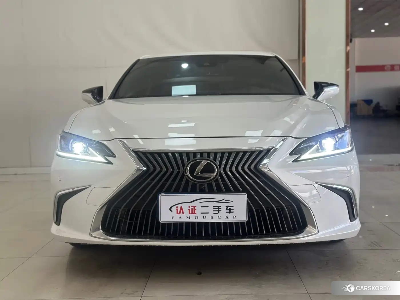 Lexus ES 2023 Белый из Китая, фото 2