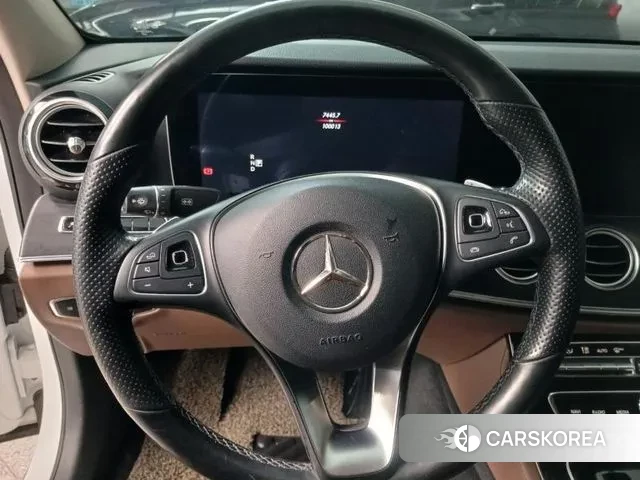 Mercedes-Benz E-Class W213 2018 Белый из Кореи, фото 2