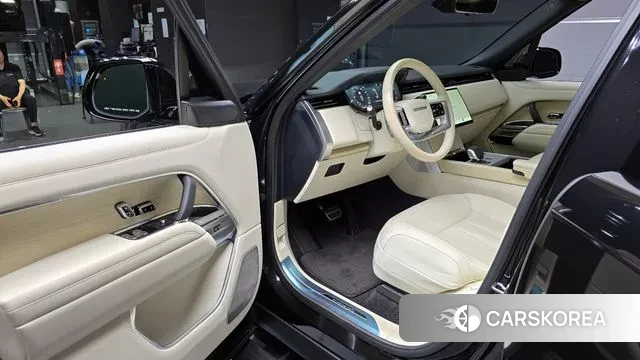 Land Rover Range Rover 5th Generation 2024 Черный из Кореи, фото 2