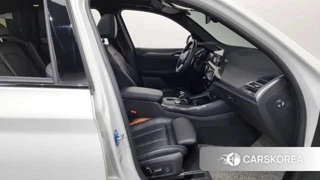 BMW X3 (G01) 2024 Белый из Кореи, фото 2