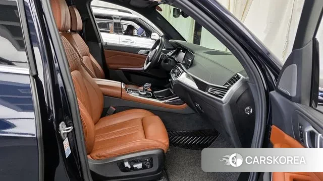 BMW X7 (G07) 2021 Черный из Кореи, фото 2