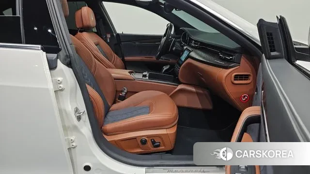 Maserati Quattroporte 2020 Белый из Кореи, фото 2