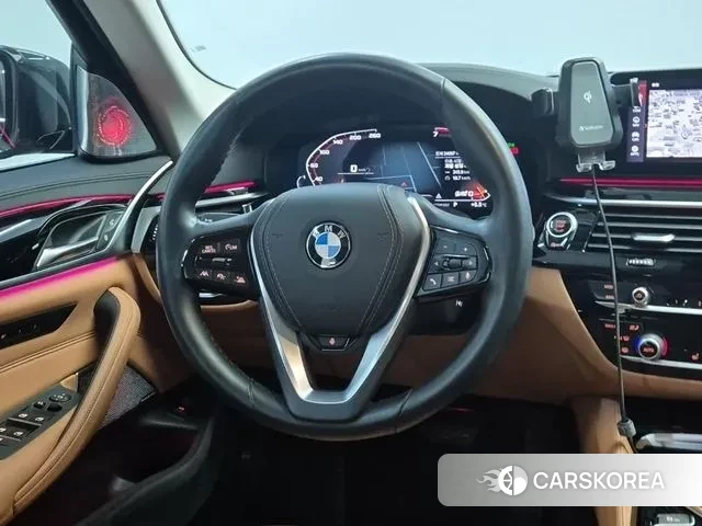 BMW 5 Series (G30) 2020 Черный из Кореи, фото 2