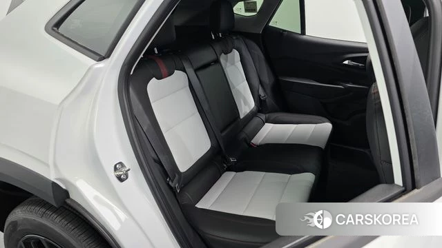 Chevrolet (GM Daewoo) Trax Crossover 2025 Белый из Кореи, фото 2