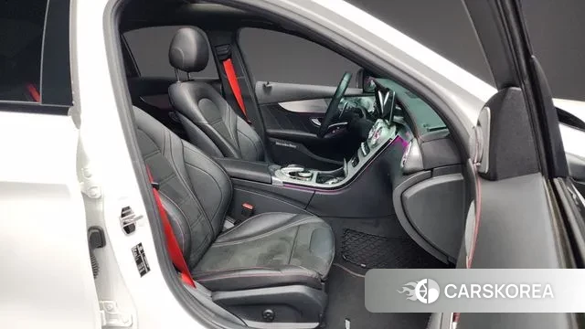 Mercedes-Benz C-Class W205 2019 Белый из Кореи, фото 2