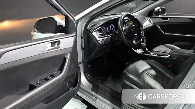 Hyundai Sonata New Rise 2023 Серебристо-серый из Кореи, фото 2