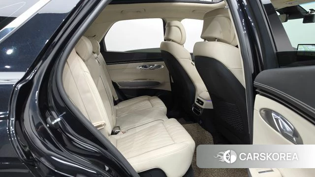 Genesis GV70 2021 Черный из Кореи, фото 2