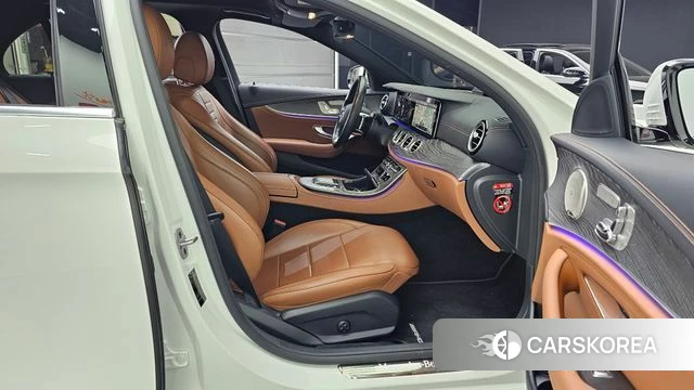 Mercedes-Benz E-Class W213 2021 Белый из Кореи, фото 2