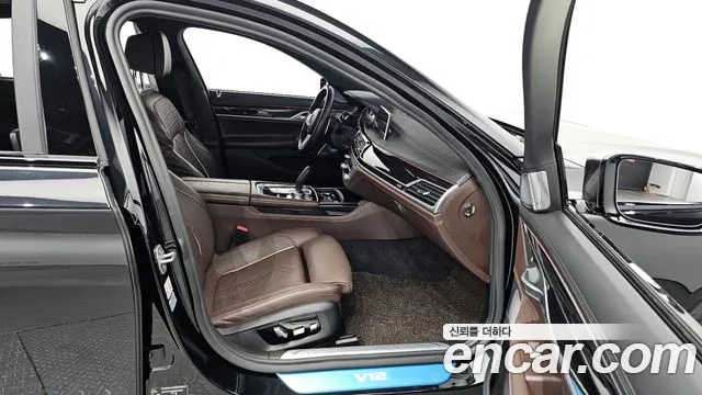 BMW 7 Series (G11) 2019 Черный из Кореи, фото 2