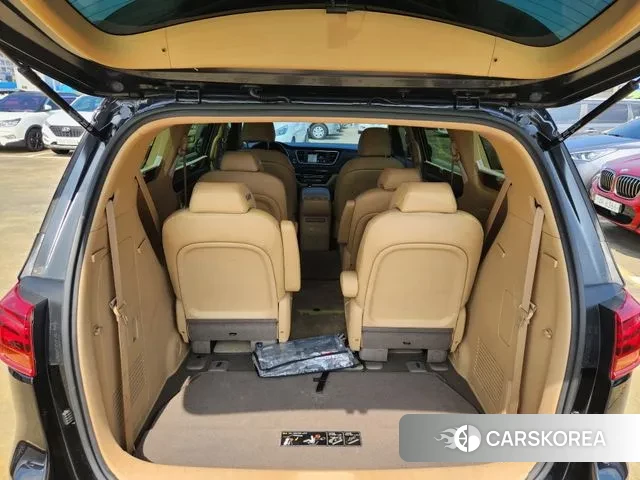 Kia The New Carnival 2019 Черный из Кореи, фото 2