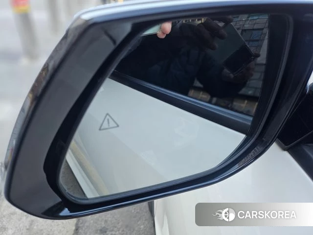 Kia Di Ol Nu Niro 2022 Белый из Кореи, фото 2