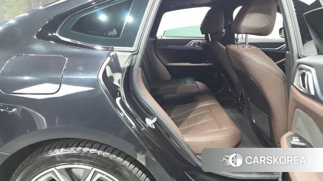 BMW 4 Series (G22) 2024 Черный из Кореи, фото 2