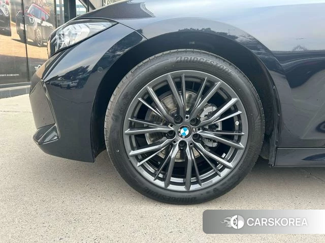 BMW 3 series id 3908238 из Китая 2