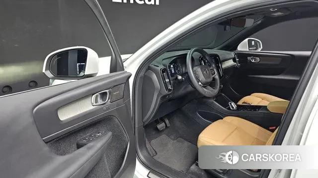 Volvo XC40 2020 Белый из Кореи, фото 2