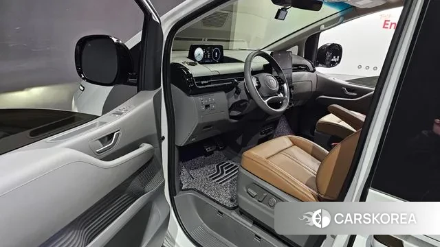 Hyundai Staria 2024 Белый из Кореи, фото 2